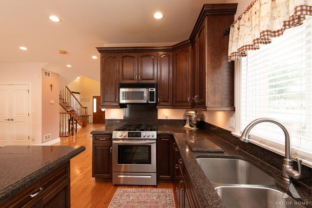 3456 N Pioneer Avenue, Chicago, IL 60634