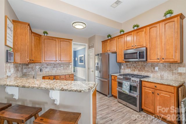 6859 Lakecrest Court, Denver, NC 28037