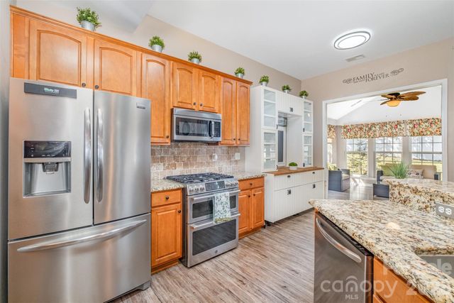 6859 Lakecrest Court, Denver, NC 28037