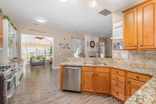 6859 Lakecrest Court, Denver, NC 28037