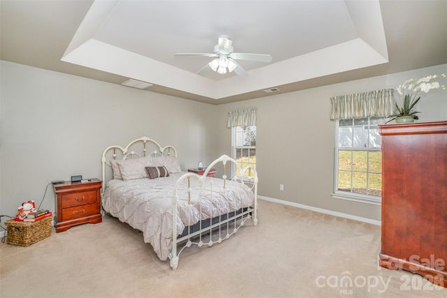 6859 Lakecrest Court, Denver, NC 28037