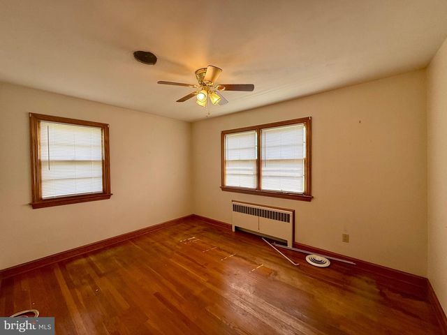 10916 ALLEN AVE, Hagerstown, MD 21740