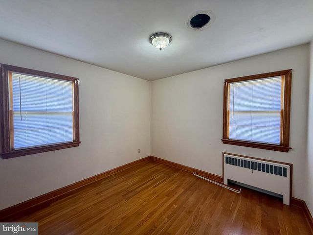 10916 ALLEN AVE, Hagerstown, MD 21740