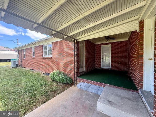 10916 ALLEN AVE, Hagerstown, MD 21740