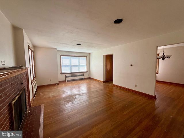 10916 ALLEN AVE, Hagerstown, MD 21740