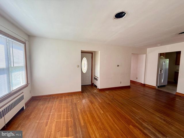 10916 ALLEN AVE, Hagerstown, MD 21740