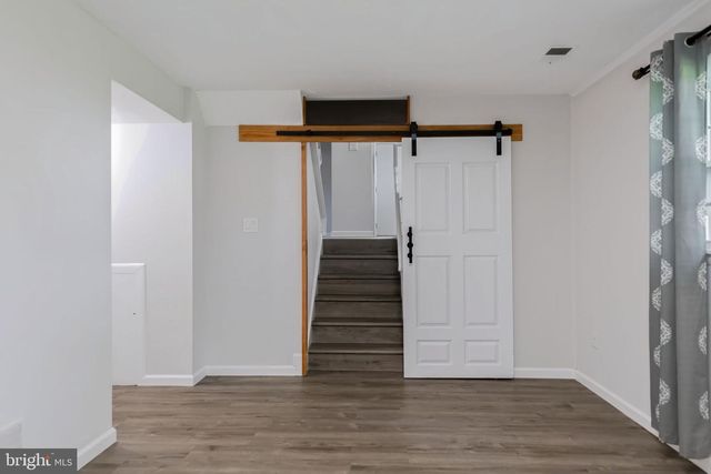 7807 FREEHOLLOW DR, Falls Church, VA 22042