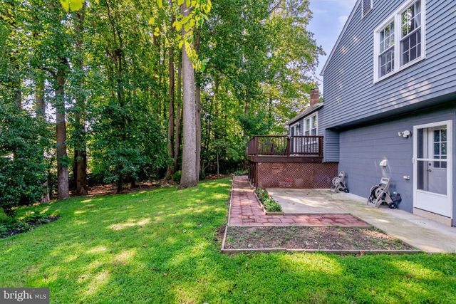 7807 FREEHOLLOW DR, Falls Church, VA 22042