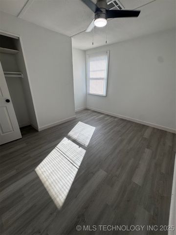 909 N 6th Street, Mcalester, OK 74501