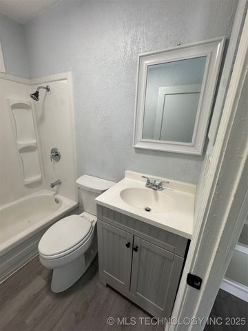 909 N 6th Street, Mcalester, OK 74501