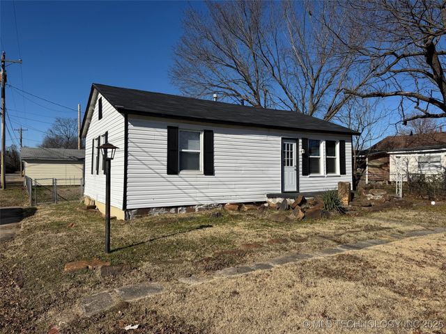 909 N 6th Street, Mcalester, OK 74501