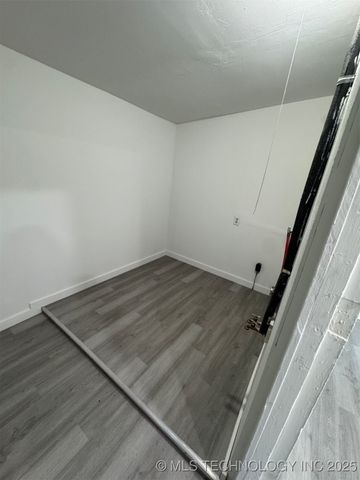 909 N 6th Street, Mcalester, OK 74501