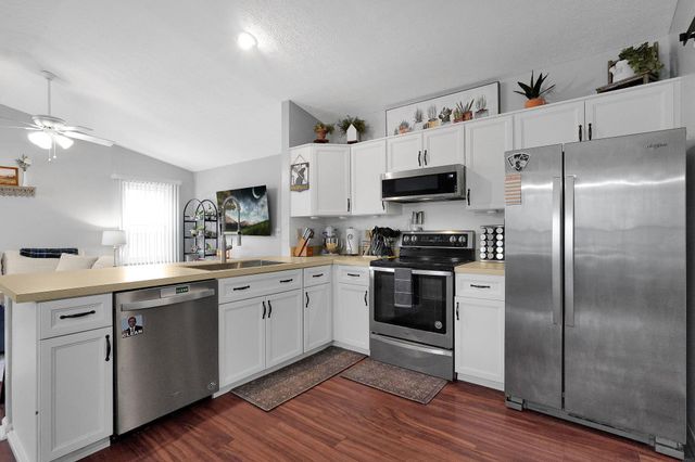 652 Academy Drive, Galloway, OH 43119