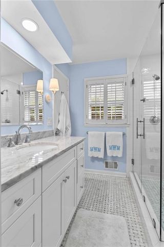 1556 Walthall Court NW, Atlanta, GA 30318