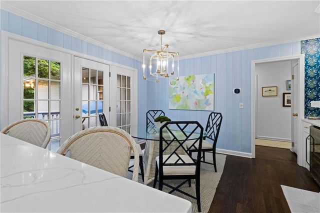 1556 Walthall Court NW, Atlanta, GA 30318