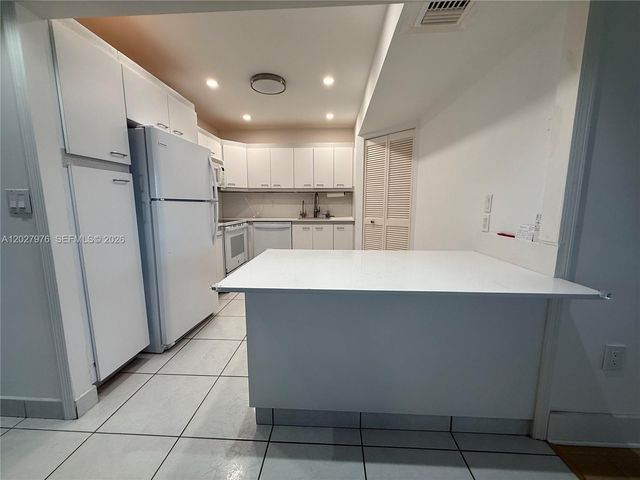 9273 Collins Ave 503, Surfside, FL 33154