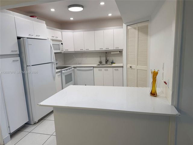 9273 Collins Ave 503, Surfside, FL 33154