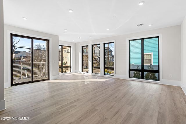 215 2nd Avenue 106, Asbury Park, NJ 07712