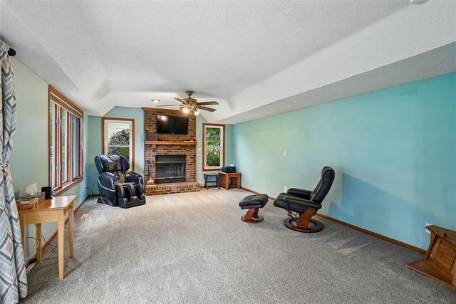 3485 Royal Avenue, Marion, IA 52302