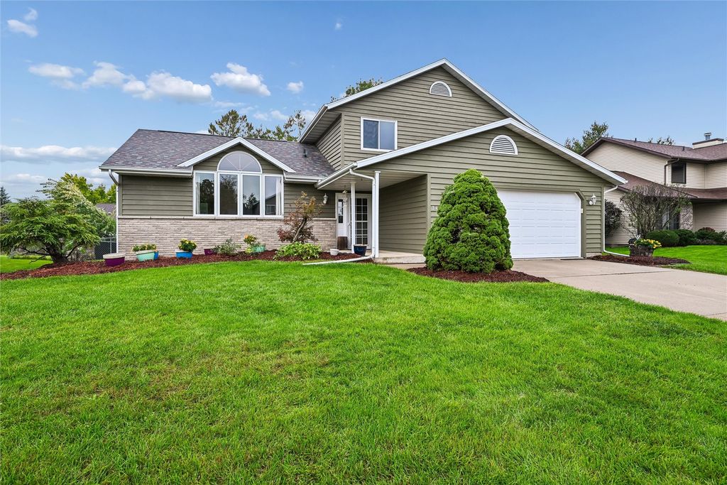 3485 Royal Avenue, Marion, IA 52302