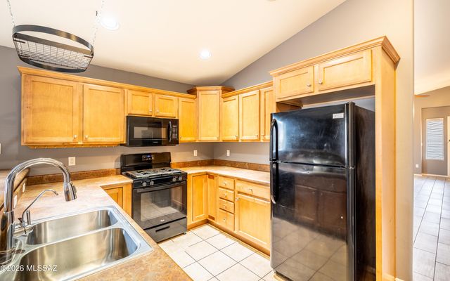 10571 E Carolina Willow Lane, Tucson, AZ 85747