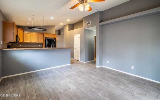 10571 E Carolina Willow Lane, Tucson, AZ 85747