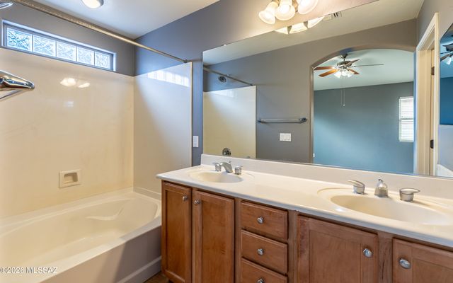 10571 E Carolina Willow Lane, Tucson, AZ 85747