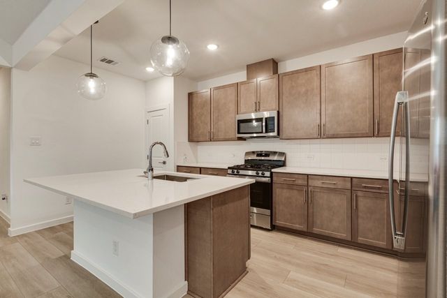 1233 Eagle Mountain Drive, Dallas, TX 75253