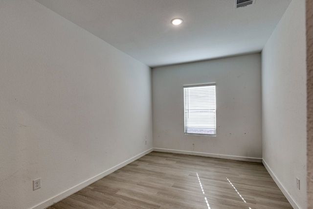 1233 Eagle Mountain Drive, Dallas, TX 75253