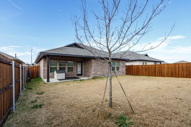 1233 Eagle Mountain Drive, Dallas, TX 75253