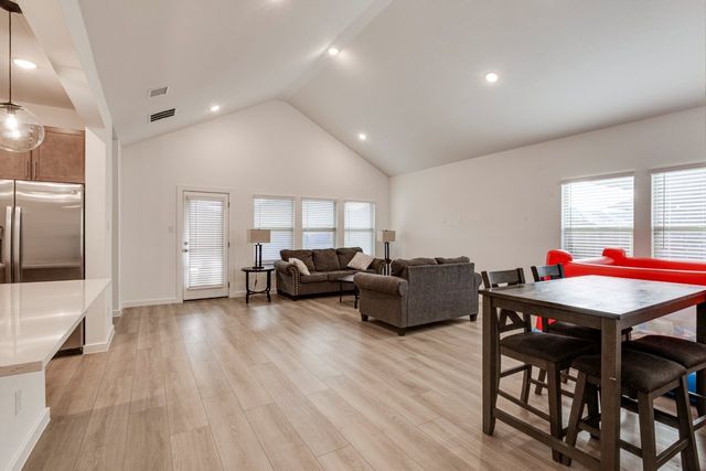 1233 Eagle Mountain Drive, Dallas, TX 75253