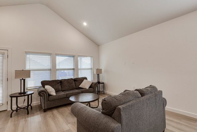 1233 Eagle Mountain Drive, Dallas, TX 75253