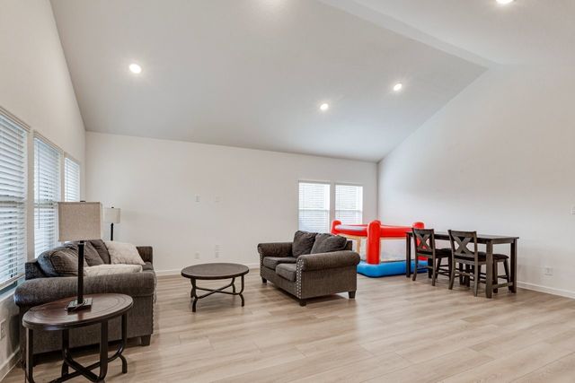 1233 Eagle Mountain Drive, Dallas, TX 75253