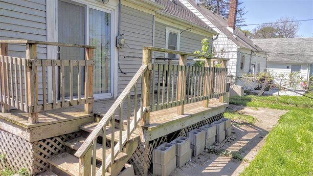 25906 Currier Street, Dearborn Heights, MI 48125