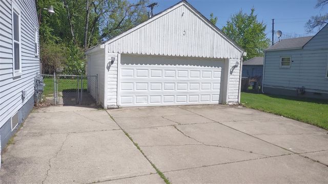 25906 Currier Street, Dearborn Heights, MI 48125