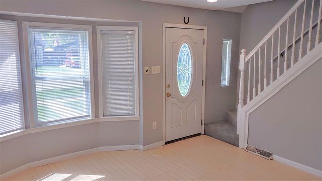 25906 Currier Street, Dearborn Heights, MI 48125