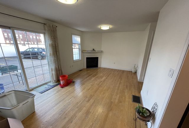 19 Saybrook St 19, Boston, MA 02135