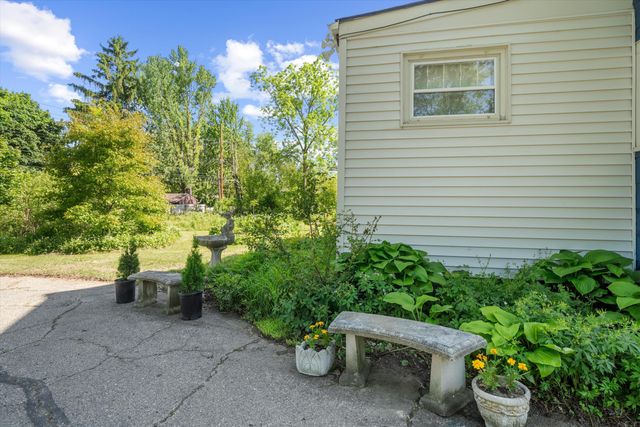 2861 Crystal Drive, Ann Arbor, MI 48108