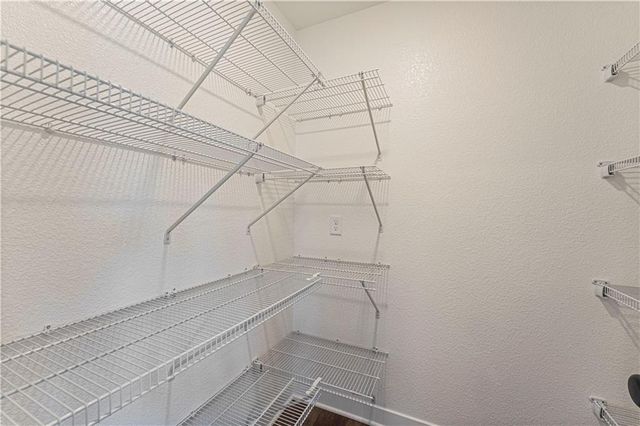 8781 SW 10th Street, Blue Springs, MO 64064