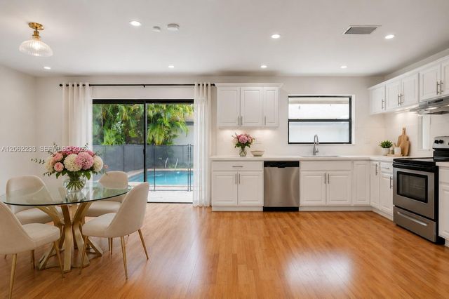 4102 N 51st Avenue 11, Hollywood, FL 33021