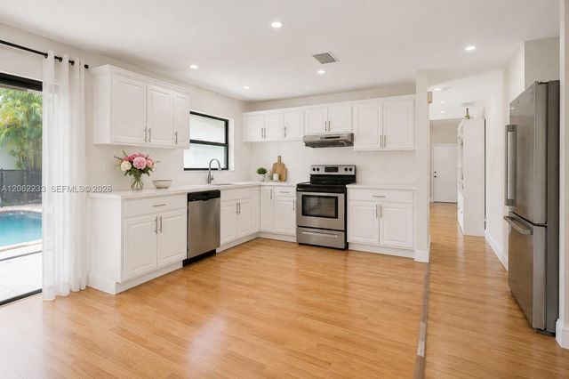 4102 N 51st Avenue 11, Hollywood, FL 33021