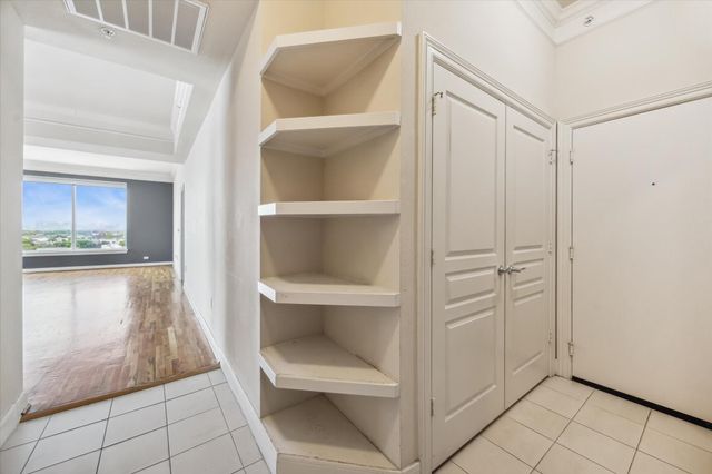 3333 Allen Parkway 1102, Houston, TX 77019