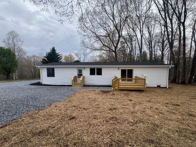 137 Ridgeview Lane, Madison Heights, VA 24572