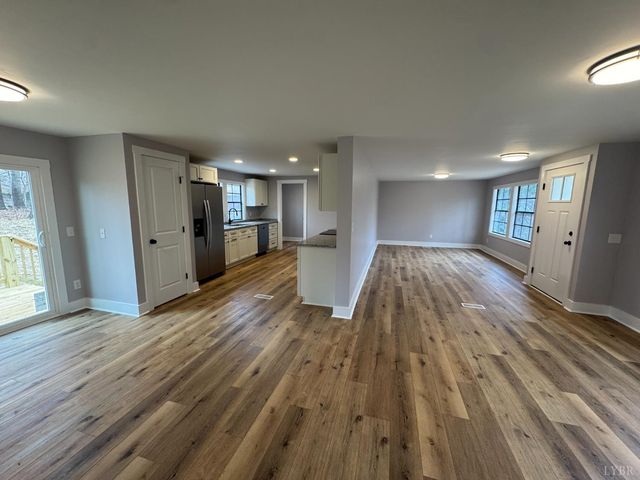 137 Ridgeview Lane, Madison Heights, VA 24572