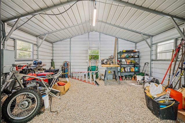 555 Yowell Hill Road, Tom Bean, TX 75491