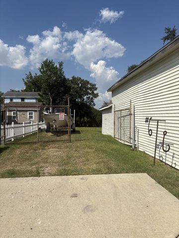 6 Pine Bluff Street, La Porte, TX 77571