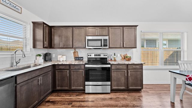 117 Dove Court, Navasota, TX 77868