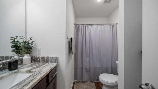 117 Dove Court, Navasota, TX 77868