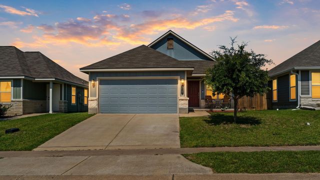 117 Dove Court, Navasota, TX 77868