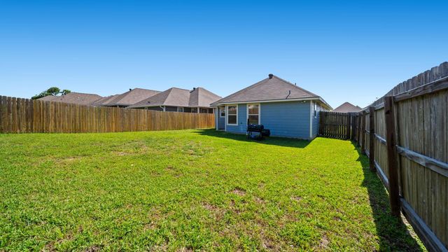 117 Dove Court, Navasota, TX 77868